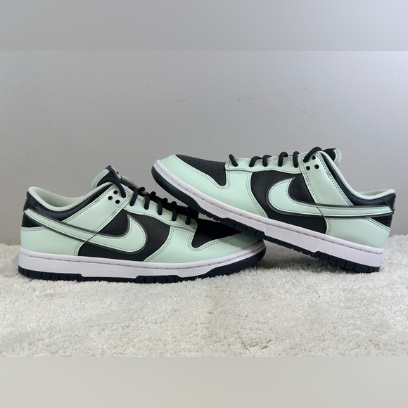 Nike Dunk Low - Picture 1 of 9
